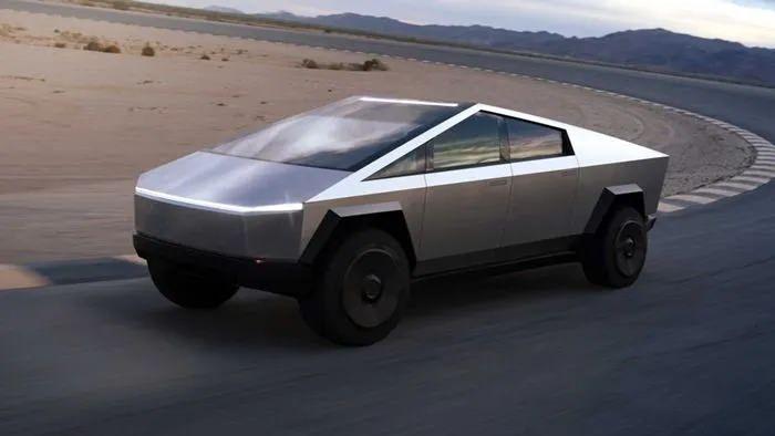 <p><strong>Tesla Cybertruck</strong></p>
<p>0-100: 3 saniye<br />
En yüksek hız: 210 km/s<br />
Menzil: 750 km</p>