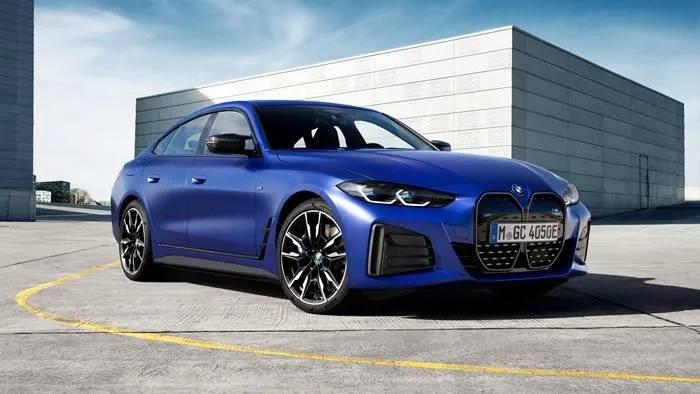 <p><strong>BMW i4 M50</strong></p>
<p>0-100: 3,9 saniye<br />
En yüksek hız: 225 km/s<br />
Menzil: 450 km</p>