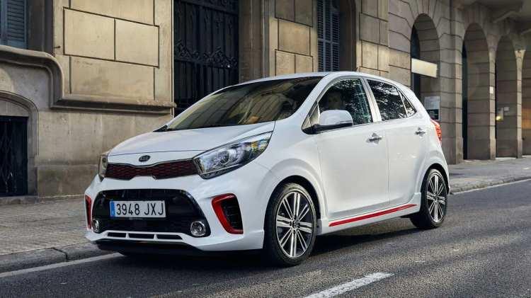 <p><strong>Kia Picanto</strong></p>

<p>Kia'nın en küçük üyesi Picanto modelinin Feel donanımı 194 bin 900 liradan satılıyor. Live donanını 197 bin 900 liradan satılırken, Cool donanımı ise 201 bin 900 liradan satılıyor.</p>
