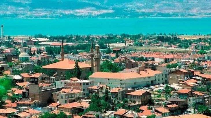 <p><strong>BURDUR</strong></p>
<p>Erkek: 75.9</p>
<p>Kadın: 81.9</p>
<p>Genel Ortalama: 78.6</p>