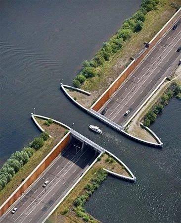 <p>Son olarak ise hayal edilen yol hayat buldu ve trafiğe açıldı.</p>