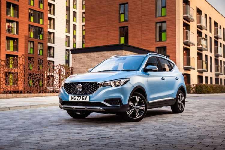 <p><strong>MG</strong></p>
<p>MG ZS EV Comfort - Elektrikli - 143 PS - 44.5kWsa - <strong>448.000 TL</strong></p>