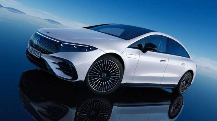 <p>Yeni EQS 580 4MATIC Heritage Edition - Elektrik-523 bg </p>

<p><strong>Fiyat 2.880.500 TL</strong></p>
