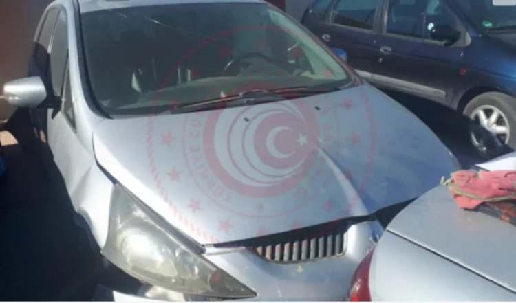 <p> <strong>2007 model Mıtsubishi Grandis </strong></p>
<p>66 bin 500 liradan satışa çıkarıldı.</p>
<p> </p>