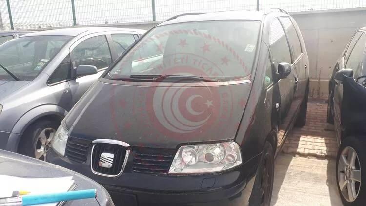 <p><strong>2007 Seat Alhambra</strong><br />
<br />
İhale başlangıç bedeli: 59 bin 750 lira</p>