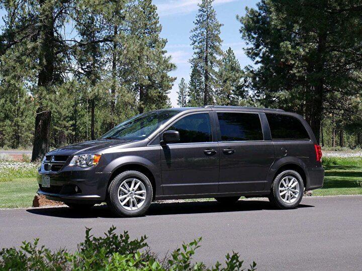 <p><strong>DODGE GRAND CARAVAN</strong></p>
