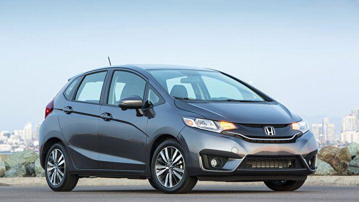 <p><strong>HONDA FIT</strong></p>
