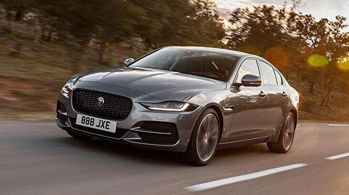 <p><strong>JAGUAR XE</strong></p>
