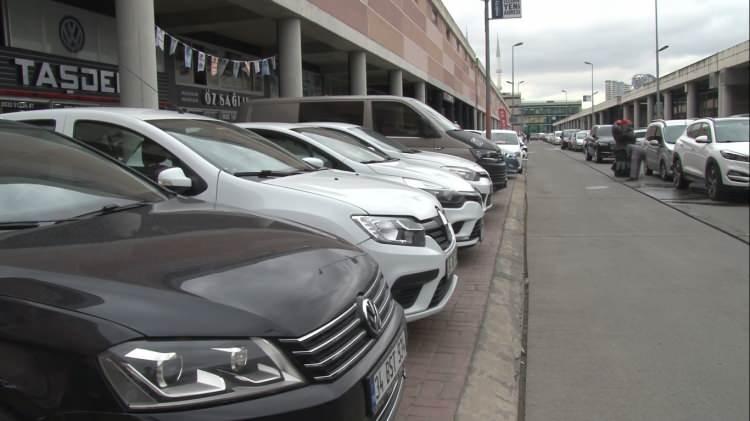 <p><br />
Ardından 1.718 adetle Ford TransitTourneo Connect, 1.547 adetle VW Caddy, 1.244 adetle VW Transporter, 1.000 adetle Ford Transit , 971 adetle Renault Kangoo, 801 adetle Peugeot Partner, 658 adetle Citroen Berlingo izledi.</p>
