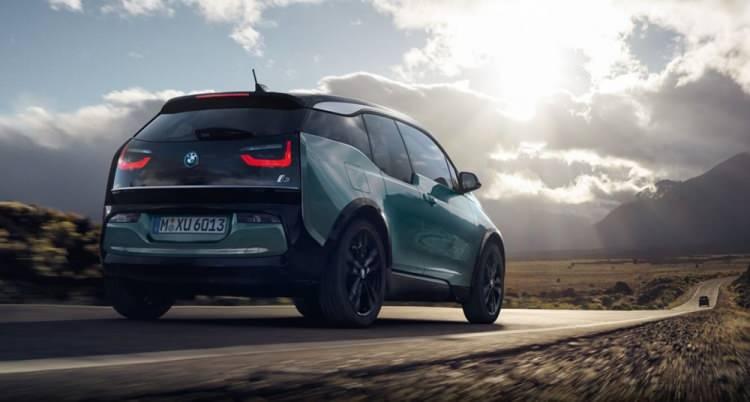 <p>BMW i3s (120 Ah) Edition Electric - Otomatik - 184 bg</p>
<p><strong>Fiyat 761.200 TL</strong></p>