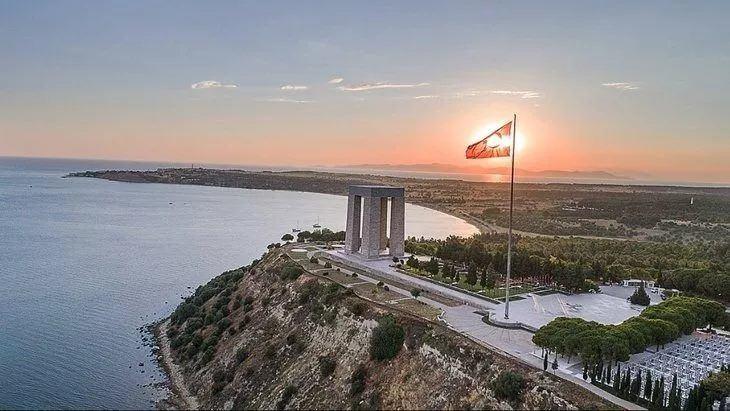 <p><strong>ÇANAKKALE</strong><br />
 </p>

<p>Erkek: 74.4</p>

<p>Kadın: 81.2</p>

<p>Genel Ortalama: 77.7</p>
