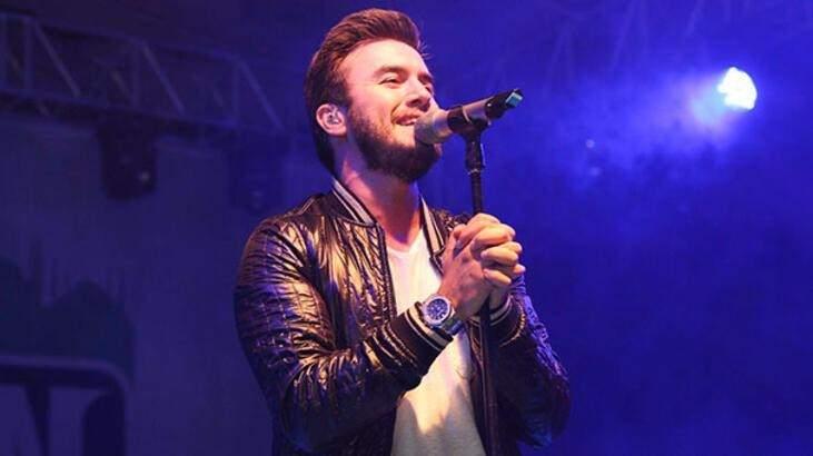 <p><strong>Mustafa Ceceli - Mersin 300 Bin TL</strong></p>