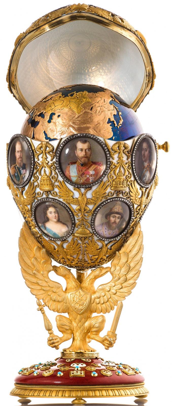 <p>Rus Çarı 3. Alexandr’ın eşi İmparatoriçeye Paskalya Bayramı’nda hediye edilmek üzere tasarlanan ancak gelenek halini alan Faberge Yumurtaları, Londra’nın Victoria ve Albert Müzesi’nde sergilenmeye başladı. Serginin özel gösterim biletleri şimdiden tükenmek üzere.</p>
<p> </p>