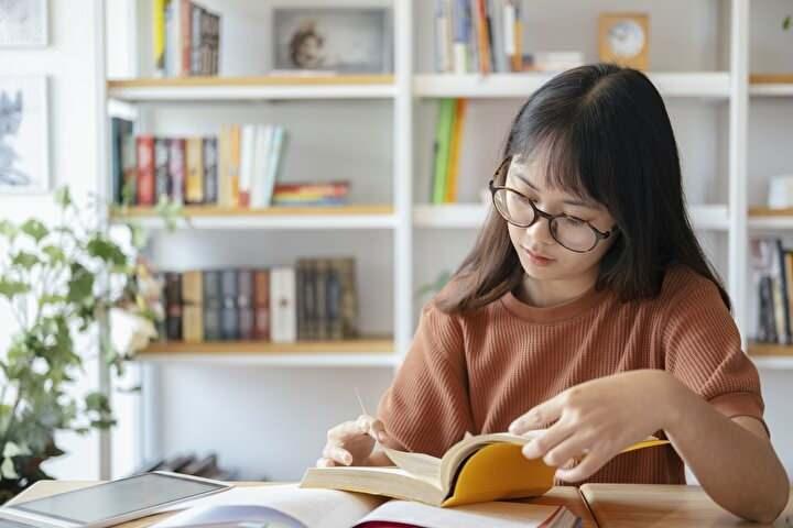 <p>Editörler, bu durumun Cambridge Sözlüğü’nde aranan kelimelerin genellikle güncel dünya olaylarını yansıttığına dair daha fazla kanıt sağladığını söyledi.</p>
<p> </p>