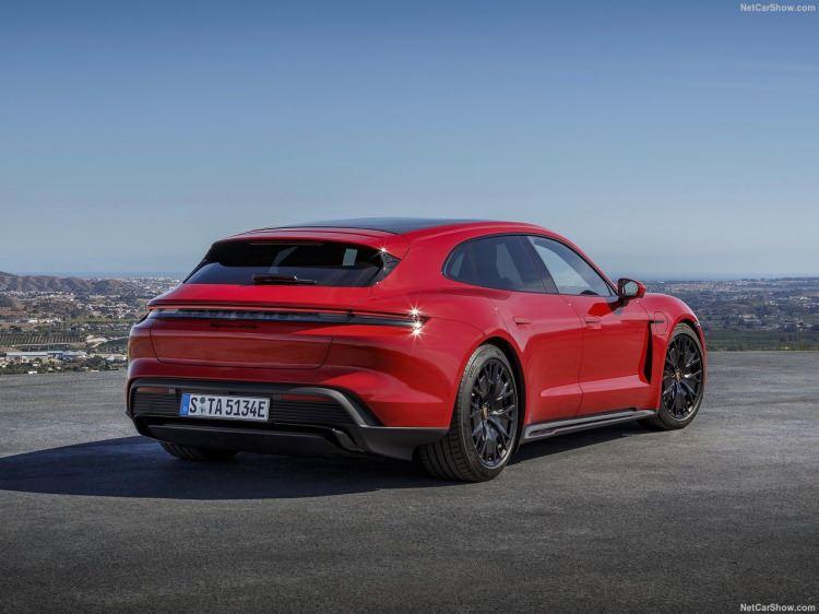 <p>Taycan GTS ve Taycan GTS Sport Turismo modellerinin 2022 baharında pazara sunulması planlanıyor.</p>

<p> </p>
