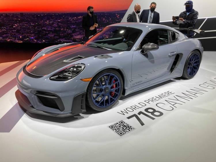 <p>Porsche 718 Cayman GT4 RS</p>
