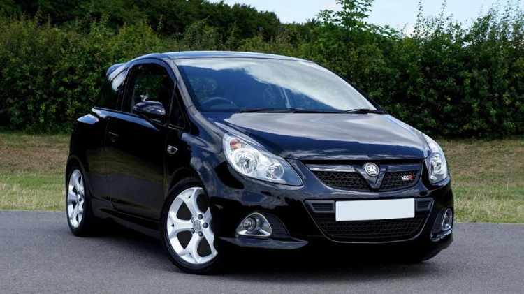 <p><strong>VAUXHALL</strong></p>

<p> </p>

<p>Stellantis grubu altında faaliyet gösteren Vauxhall, ürün yelpazesindeki tüm araçların 2024 yılına kadar elektrikli versiyonlar sunacağını ve ardından 2028'den itibaren tamamen elektrikli olacağını belirtti.</p>
