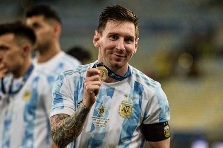 <p>Lionel Messi<br />
<br />
Arjantin<br />
<br />
9 gol</p>
