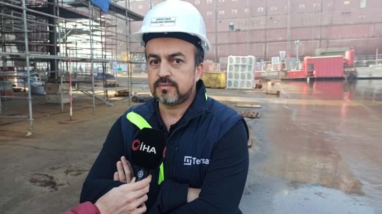 <p>Tersanenin üretimiyle alâkalı bilgi veren Tersan Tersanesi Plânlama Müdürü Şükrü Eren, "Burada tamamen yurt dışına ihraç edeceğimiz yüksek teknolojiye sahip balıkçı, yolcu, balık yemi taşıma ve kargo gemileri yapıyoruz.</p>