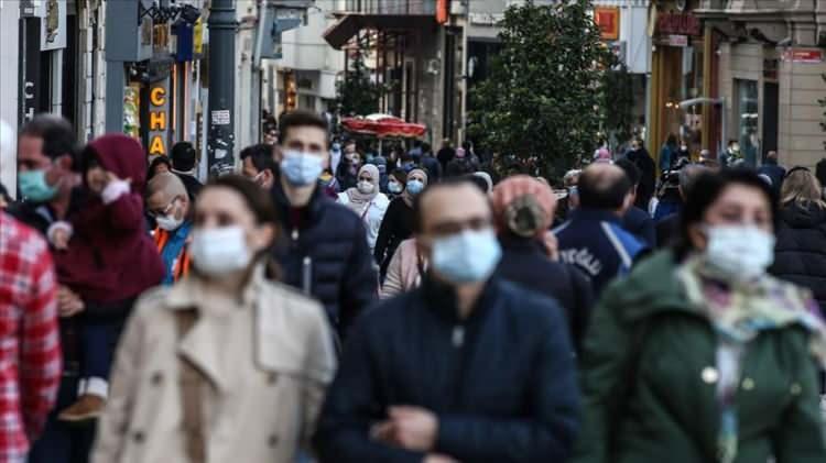 <p>160 sayfalık belgeye göre Rampdown Operasyonu, Covid'e yakalanan kişilerin on gün boyunca tecrit edilmesi için yasal gerekliliği de kaldıracak.</p>

<p> </p>
