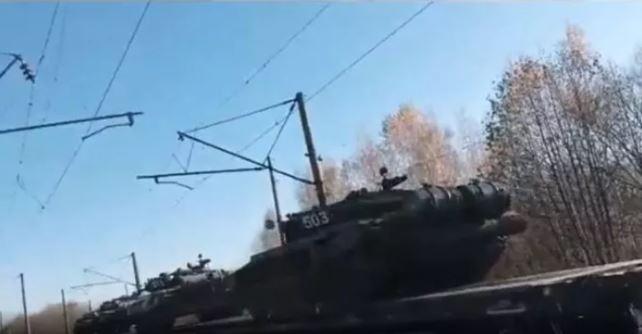 <p>Savaş planına ilişkin Moskova'da henüz herhangi bir açıklama yapılmazken, Rusya'nın halen Ukrayna sınırına trenlerle askeri seykiyat yaptığı biliniyor. </p>
