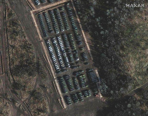 <p>Kremlin, söz konusu görüntüleri yalanlayarak bir hazırlık olmadığını savunmuştu.</p>