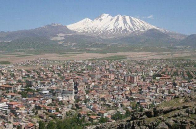 <p>Develi (Kayseri) Nüfusu: 64.422</p>

<p> </p>
