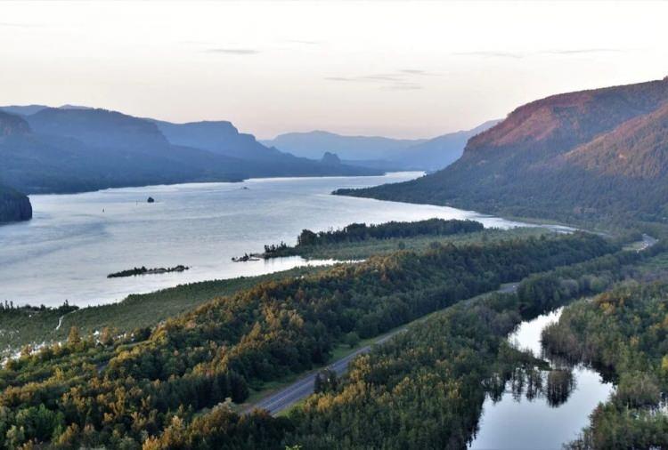 <p>COLUMBIA GORGE NEHRİ, ABD</p>
<p> </p>
<p> </p>