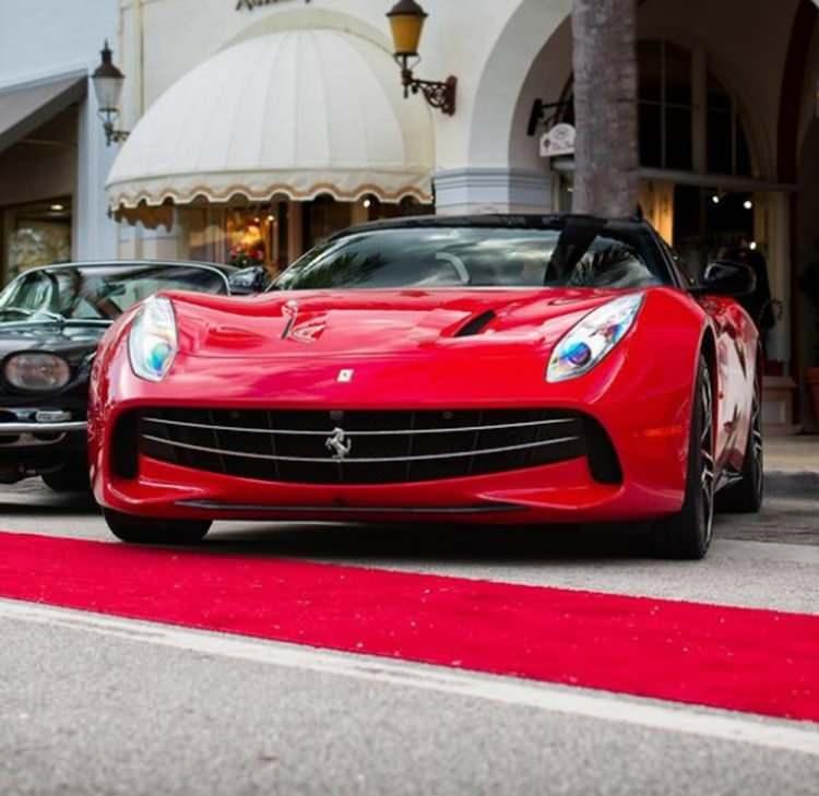 <p><strong>21. FERRARİ F60 AMERİCA</strong></p>
<p> </p>
<p>2.6 MİLYON DOLAR</p>
