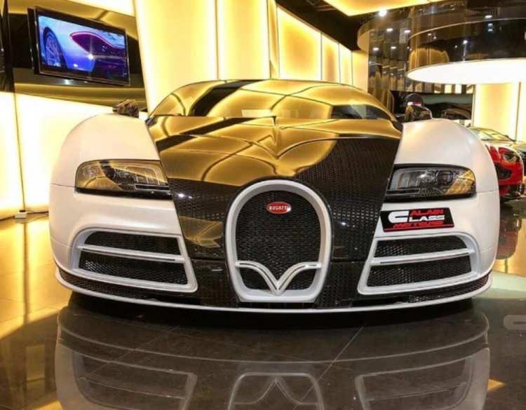 <p><strong>15. BUGATTİ VEYRON BY MANSORY VİVERE</strong></p>
<p> </p>
<p>3.4 MİLYON DOLAR</p>