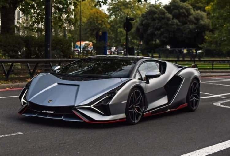 <p><strong>11. LAMBORGHİNİ SİAN</strong></p>
<p> </p>
<p>3.6 MİLYON DOLAR</p>