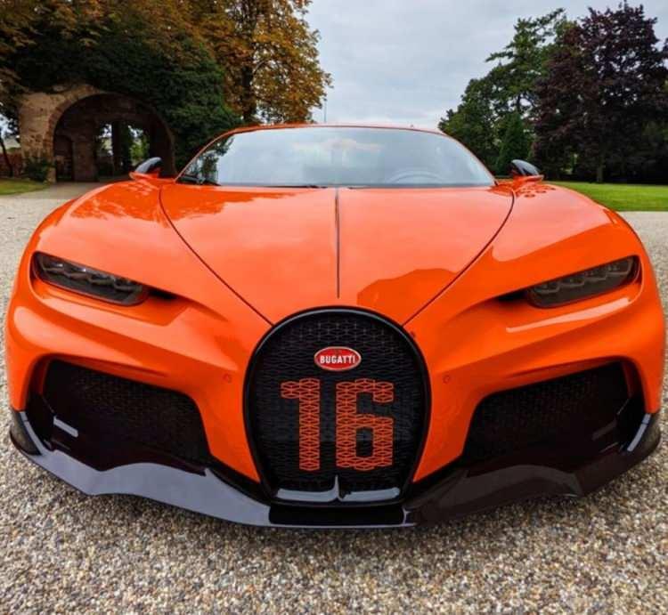 <p><strong>10. BUGATTİ CHİRON SUPER SPORT 300+</strong></p>
<p> </p>
<p>4 MİLYON DOLAR</p>