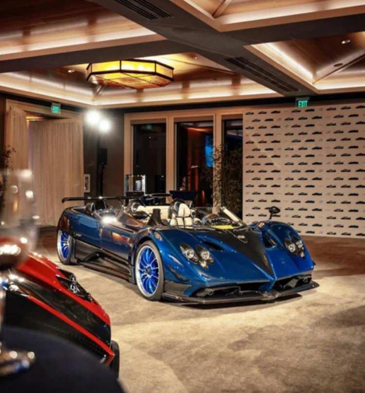 <p><strong>2. PAGANİ ZONDA HP BARCHETTA</strong></p>
<p> </p>
<p>17 MİLYON DOLAR</p>