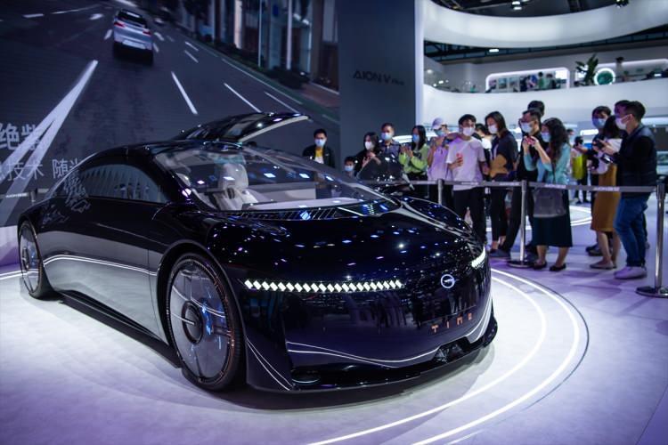 <p>Çin'in Guangzhou kentindeki Kanton Fuarı Kompleksi'nde 2021 Guangzhou Uluslararası Otomobil Fuarı düzenlendi. Fuarda GAC AION konsept aracı da yer aldı.</p>

<p> </p>

