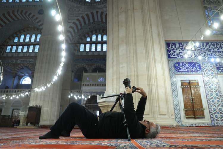 <p> Burada olmak, aşağıya bakmak bana inanılmaz bir mutluluk veriyor. Şifrelerle dolu bir eserin içerisindeyiz. Allah Mimar Sinan'dan ve 2 Selim'den razı olsun. İnşallah biz de sahip çıkacağız."</p>
