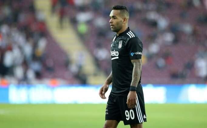 <p>Alex Teixeria: Karagümrük maçında attığı golle 3 puanı Beşiktaş'a kazandırdı, ancak Brezilyalı futbolcunun geldiğinden bu yana sadece tek istatistiği var. O istatistik de attığı 2 golün herhangi bir şekilde takım organizasyonu olmadan, rakip defansın kaptırdığı toplardan atılması.</p>
