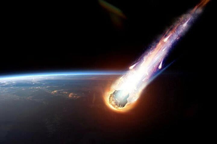 <p><strong>TUNGUSKA OLAYI TEKRARLANABİLİR</strong><br />
<br />
Sonuç olarak, eğer 2018 AH Dünya’ya isabet ederse, benzer bir olay tekrarlanabilir. NASA'ya göre, 140 metre çapında veya daha büyük herhangi bir asteroit, Dünya'ya çarptığında potansiyel olarak felaket etkisine sahip olabilir.</p>