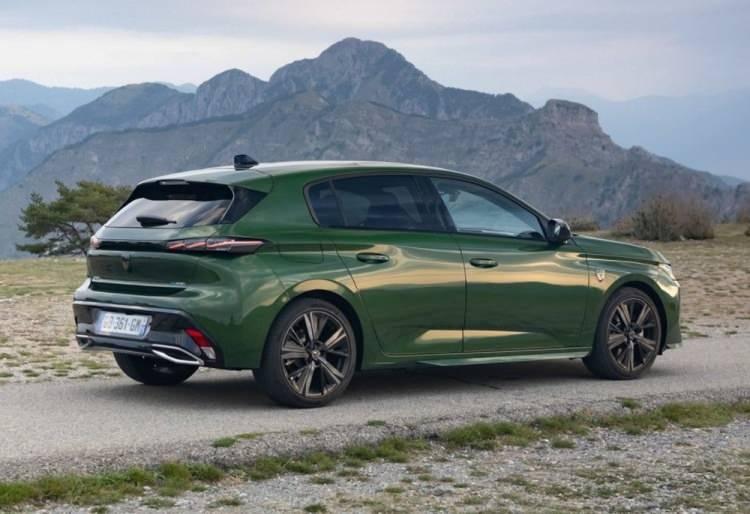 <p><strong>PEUGEOT 308</strong></p>
