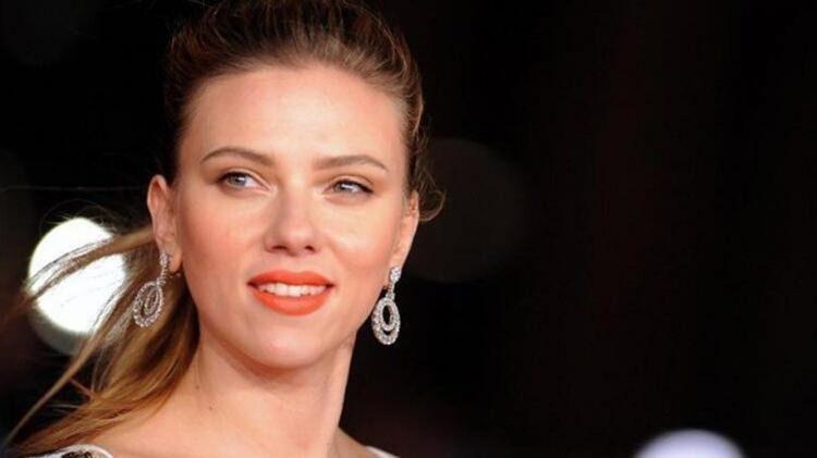 <p><span style="color:#800080"><strong>Oyuncu Scarlett Johansson </strong></span></p>
<p> </p>