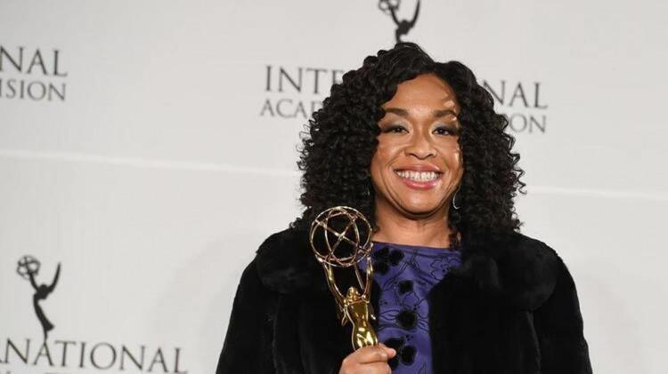 <p><span style="color:#B22222"><strong>Televizyon yapımcısı Shonda Rimes</strong></span></p>

<p> </p>

