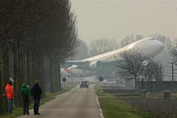 <p>Amsterdam Schiphol Havalimanı </p>
