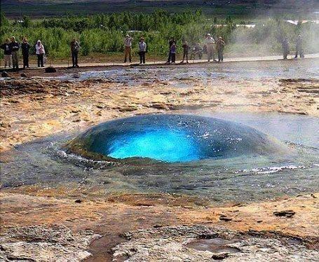 <p> İzlanda, Strokkur'da bulunan gayzer</p>

<p> </p>
