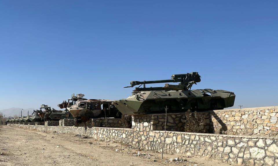 <p>Kabil-Gazne arasındaki 135 kilometrelik şehirler arası yol, 2001-2021 yılları arasındaki ABD işgali sırasında Taliban'ın yerleştirdiği mayınlar nedeniyle 400'den fazla noktada tahrip olmuş durumda. </p>

<p> </p>
