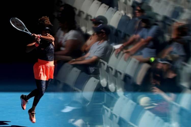<p>12 Şubat’ta, Avustralya Açık tenis turnuvasında Japon Naomi Osaka, Tunuslu Ons Jabeur'a karşı üçüncü tur maçında objektiflere yansıyor.</p> <p> </p> 