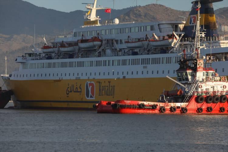 <p>DEIK Türkiye-Libya İş Konseyi Başkanı, Türkiye Libya İş Adamları Derneği Başkanı ve Karanfil Group Yönetim Kurulu Başkanı Murtaza Karanfil, "Bu gemiler yolcu, yük ve araç taşıyacak. Gemi üç gün önce Libya'dan çıktı. </p>
