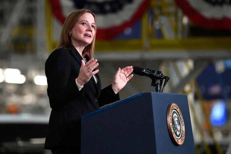 <p><span style="color:#800080"><strong>4. MARY BARRA İş hayatı</strong></span></p>
