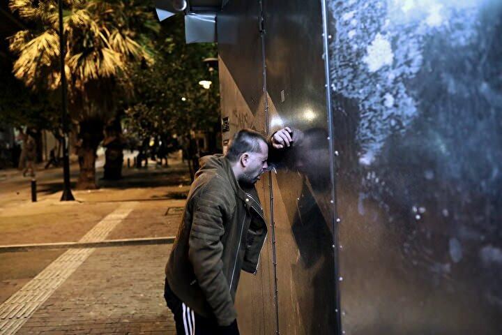 <p>Selanik'te de aynı nedenle düzenlenen eylemde polis ve eylemciler arasında arbede yaşandı.</p>

<p> </p>

