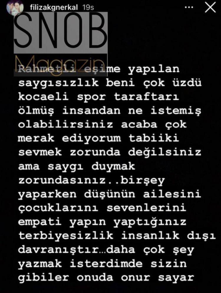 <p><span style="color:#B22222"><strong>"YAPTIĞINIZ TERBİYESİZLİK"</strong></span></p>
<p><strong>İbrahim Erkal'ın eşi de Instagram'dan tepki gösterdi. Filiz Erkal, <span style="color:#000000">"Rahmetli eşime yapılan saygısızlık beni çok üzdü... Kocaelispor taraftarı ölmüş insandan ne istemiş olabilirsiniz acaba çok merak ediyorum. Tabii ki sevmek zorunda değilsiniz ama saygı duymak zorundasınız. Bir şey yaparken düşünün ailesini, çocuklarını, sevenlerini empati yapın. Yaptığınız terbiyesizlik insanlık dışı davranıştır. Daha çok şey yazmak isterim de sizin gibiler onu da onur sayar"</span> diyerek, tepki gösterdi.</strong></p>
