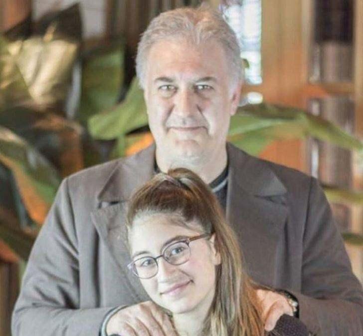 <p><strong>Tamer Karadağlı ve Arzu Balkan’ın kızları Zeyno</strong></p>
<p> </p>