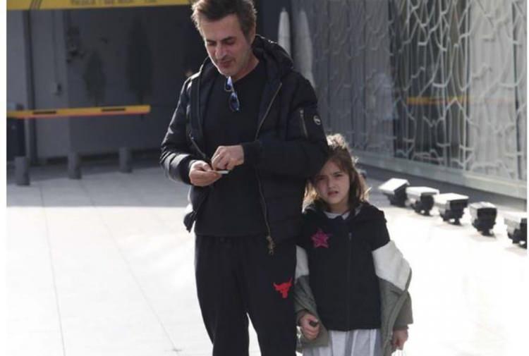 <p><strong>Murat Övüç ve oğlu.</strong></p>
<p> </p>